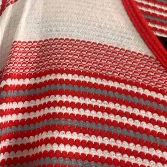 Lularoe Irma : Medium - Picture 2 of 4